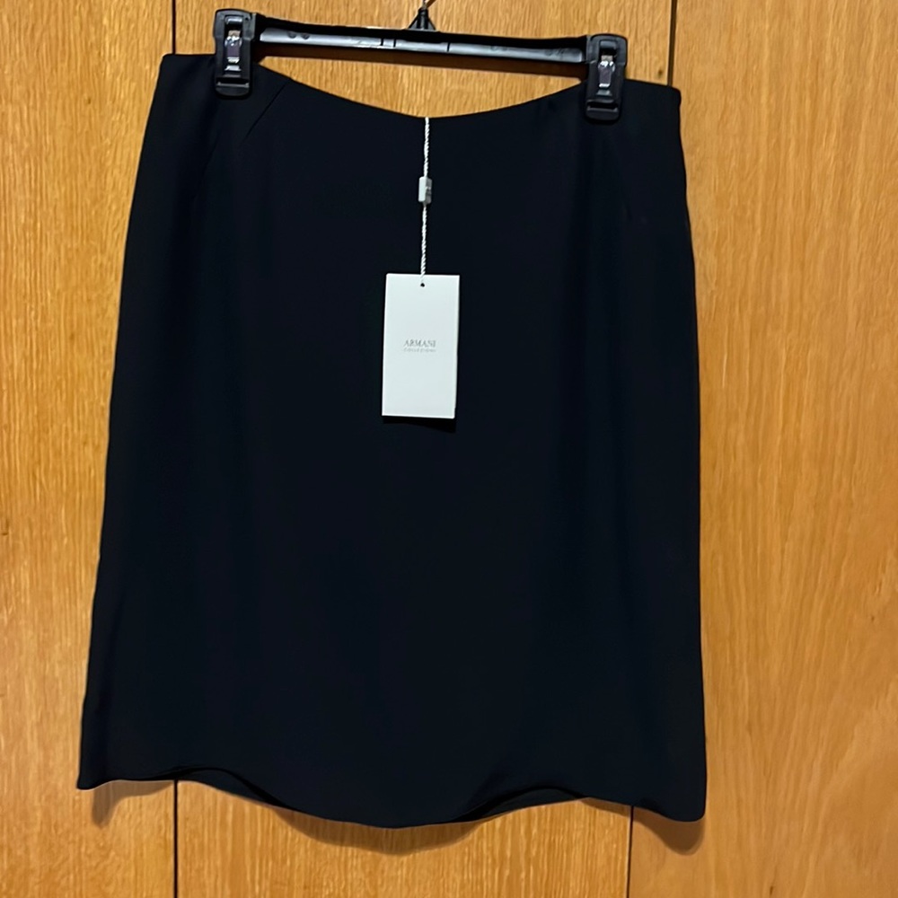 Armani Collezioni midnight skirt sz. 8 NWT.